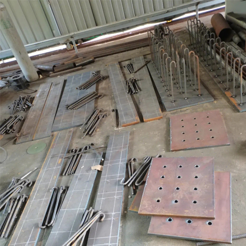 有哪些其他因素会影响甘肃预埋件位置的确定？